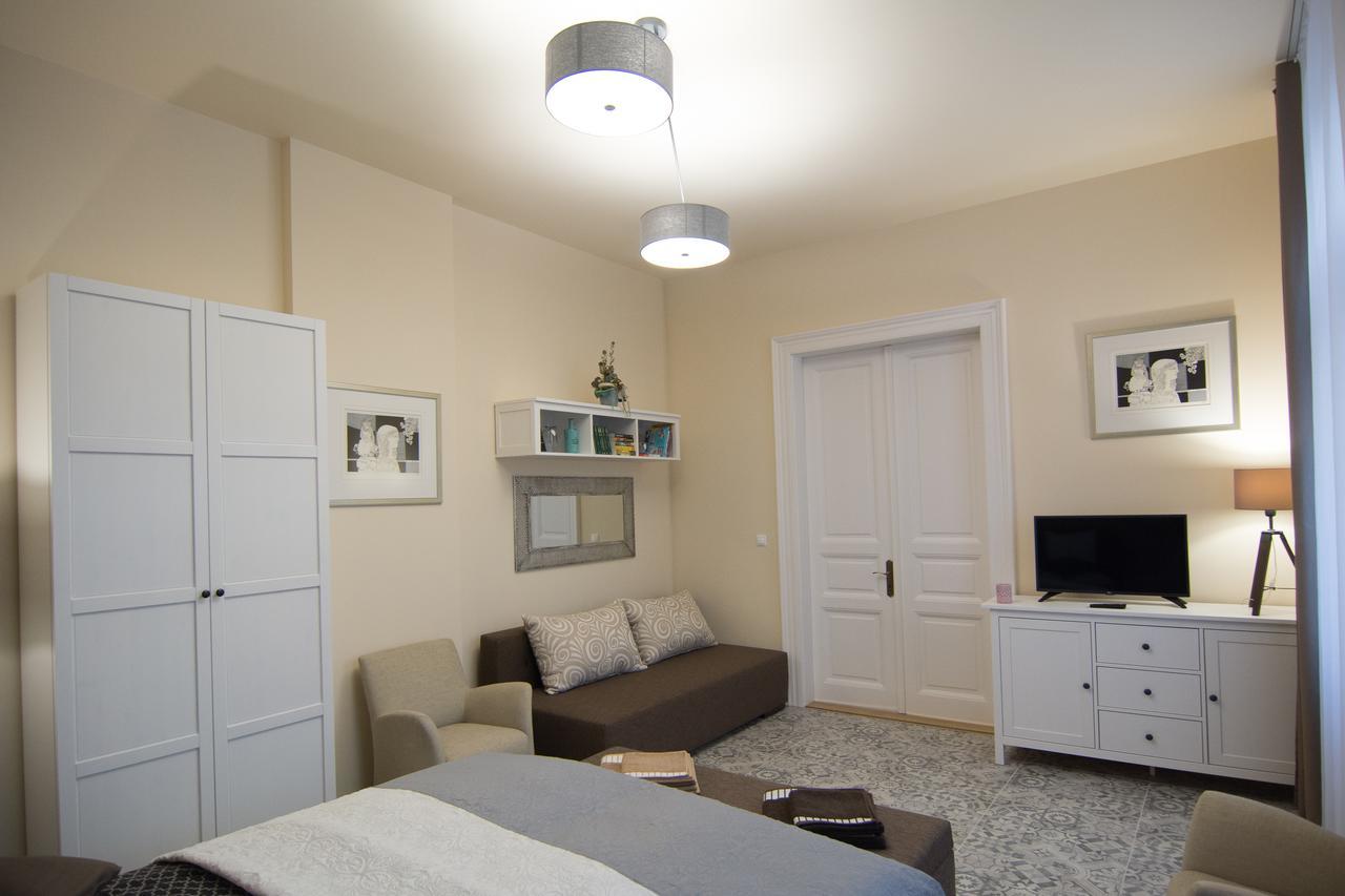Zora Apartman Eger Exteriér fotografie